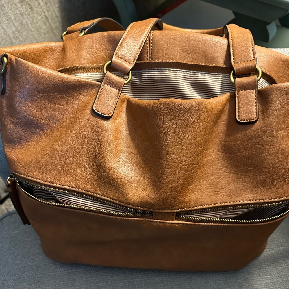 Market and spruce purse